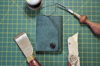 The Shroud - Minimalist Leather EDC Wallet - Ortensia Blue