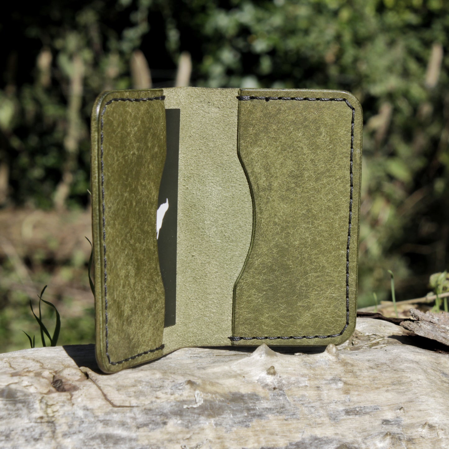 The Baron - Leather Bi-fold Card Holder (Oliva Green)