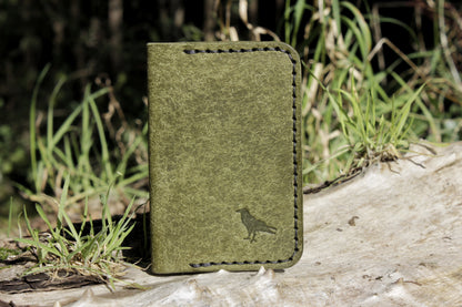 The Baron - Leather Bi-fold Card Holder (Oliva Green)